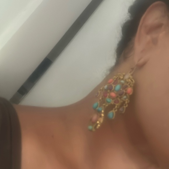 Gorgeous statement earrings - Picture 3 of 3